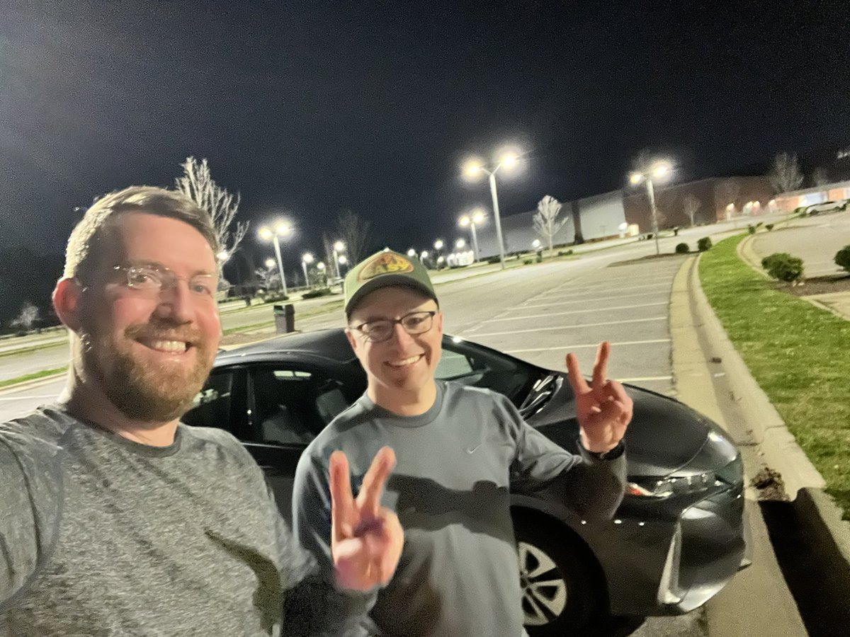 2PAX for rep ‘n run. HRMerkin to fail then run a lap. Rinse and repeat 4x. Round 2: Squats. Round 3: Dips. Round 4: Mary. 300+ reps. 2.5 miles. Great 2ndF mixed in.