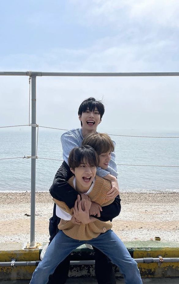check219puppy's tweet photo. 이멤버 리멤버 
김동이동 그리고 정우님의 원만한 합의 부탁드립니다 
 
🥄🐰🐶🐻 🍴 https://t.co/M7gs57GAVr