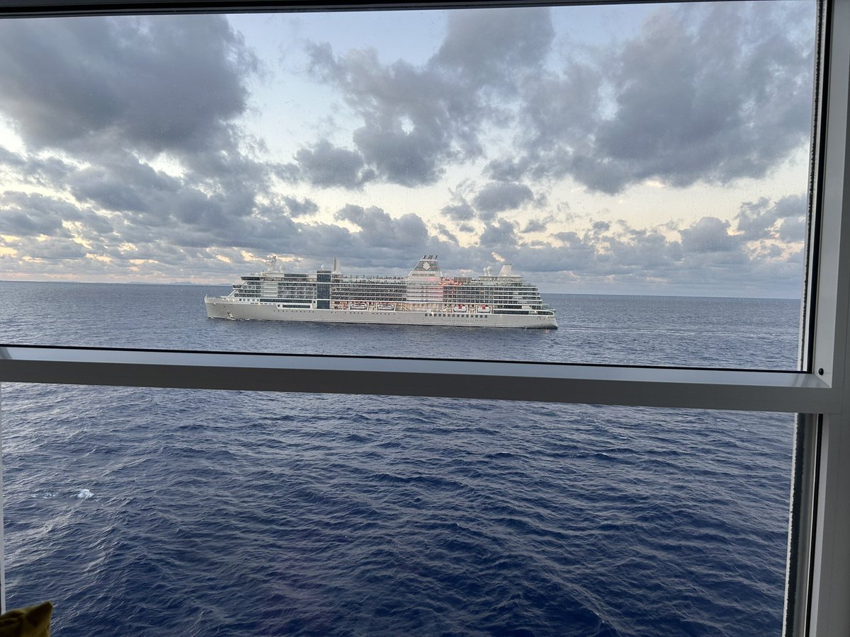 #celebrityascent #iconoftheseas #silvernova
Three ships at sunrise #stthomas pretty cool