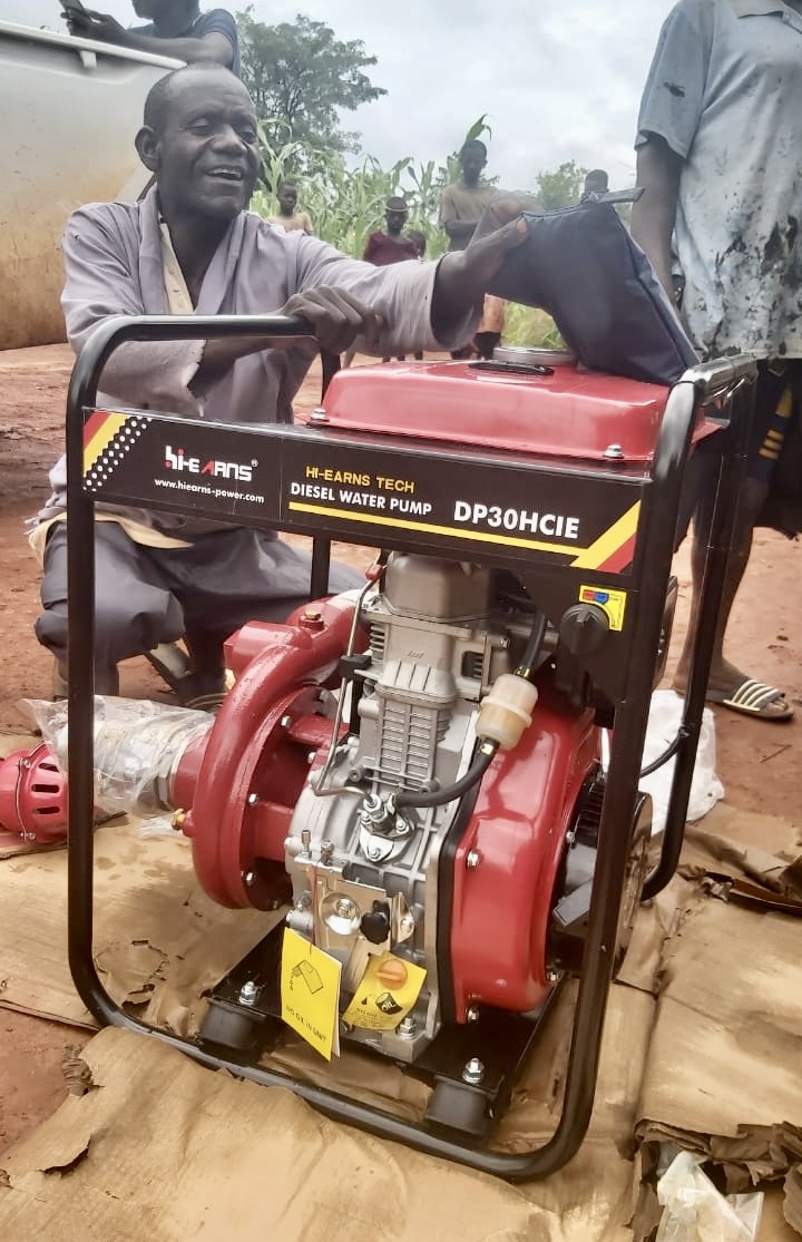 FAOMozambique's tweet photo. 🚀 Investing in irrigation is key for boosting and stabilizing production to meet the market demand for high-quality food. 🌾With FAO's matching grants through PROMOVE Agribiz, we're co-investing with farmer groups in commercial farming ventures. https://t.co/m5YNARNeQx