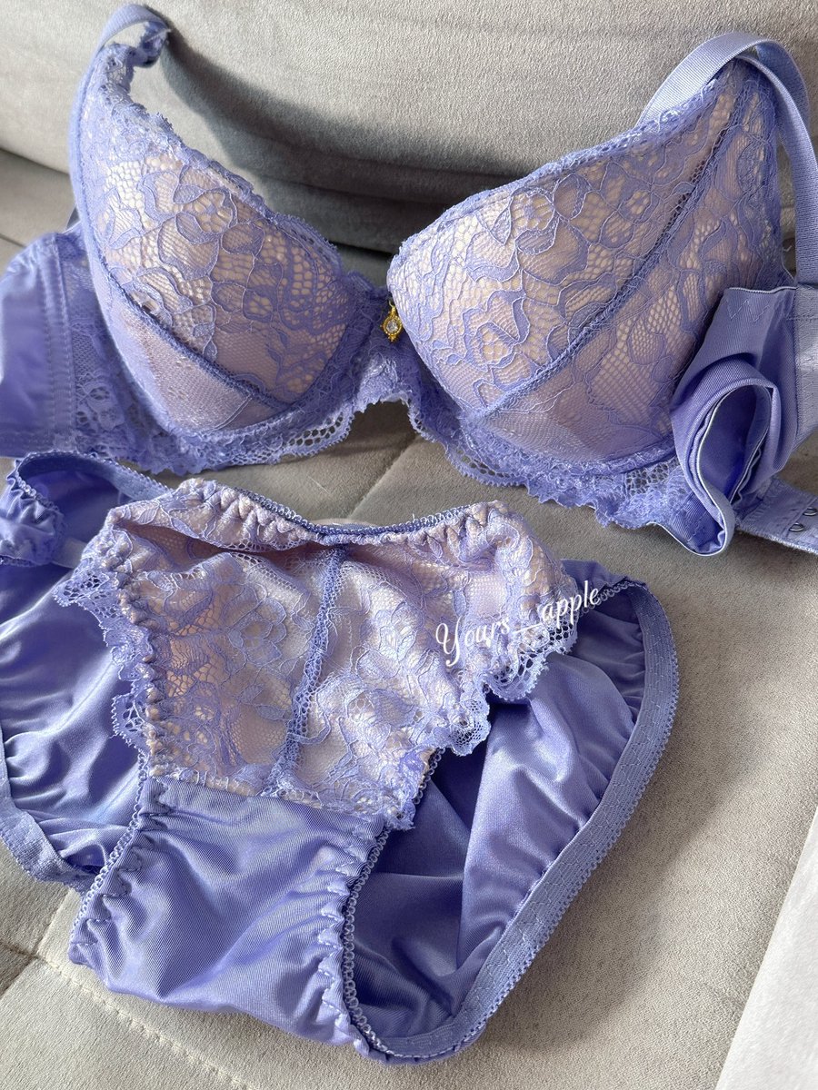 梦中情内衣💜
今天发了一套客人定制内衣
丝袜用小袋子分开装🧺 https://t.co/KEYAFoO4EB