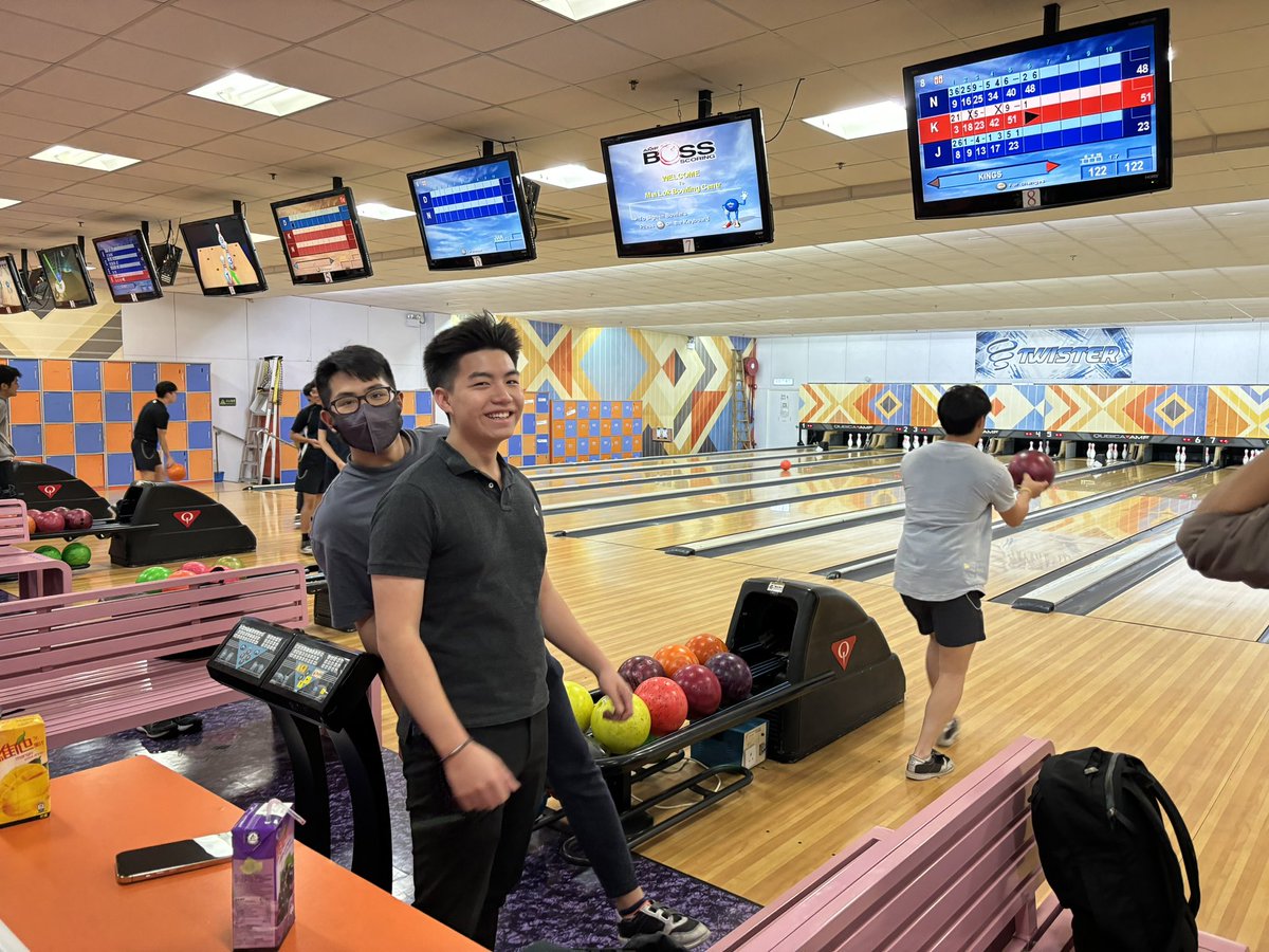 An enjoyable evening of bowling with the Churchill House pupils and our fantastic HPT. Always entertaining to see the competitive spirit that bowling brings out <a href="/Harrow_HK/">Harrow International School Hong Kong</a>