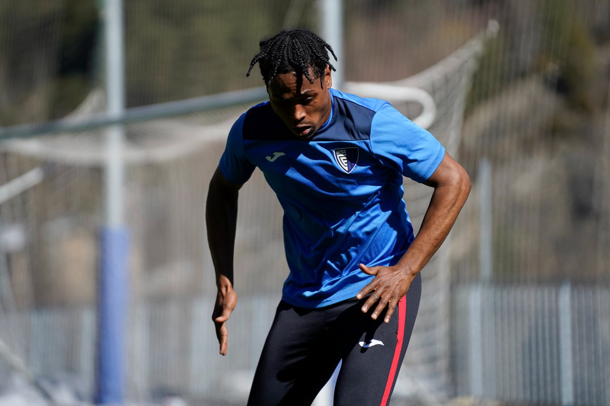 💪🏽 <a href="/JoanetLoel/">Joan Lopez</a> 

#seremmés💙🖤