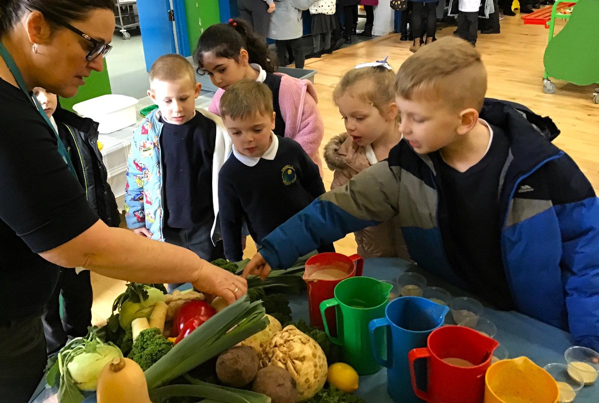 The children had a great time at lunch yesterday trying new fruits and smoothies. Thank you to Caterlink for providing this fun experience!

#EatThemtoDefeatThem #SchoolDinners