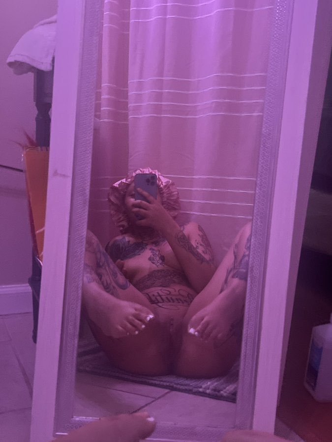 Who’s down for FaceTime $10 Dm