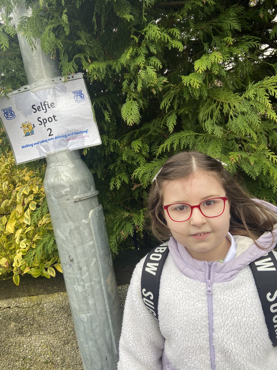 jennixfer15's tweet photo. @GartcoshPS walk this morning 🌧️ https://t.co/HkOzIXdMcU