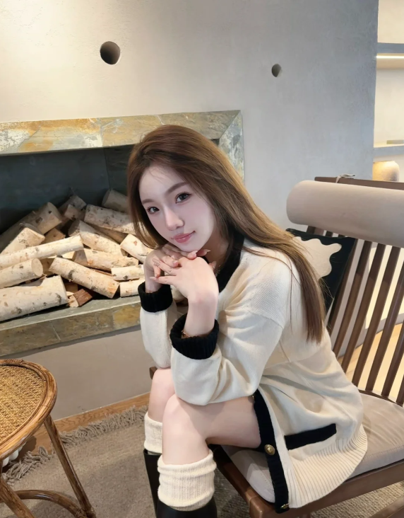 y_ffang's tweet photo. 我来不及参与你的曾经，却把未来都错过了. https://t.co/uVqdWHlqPT