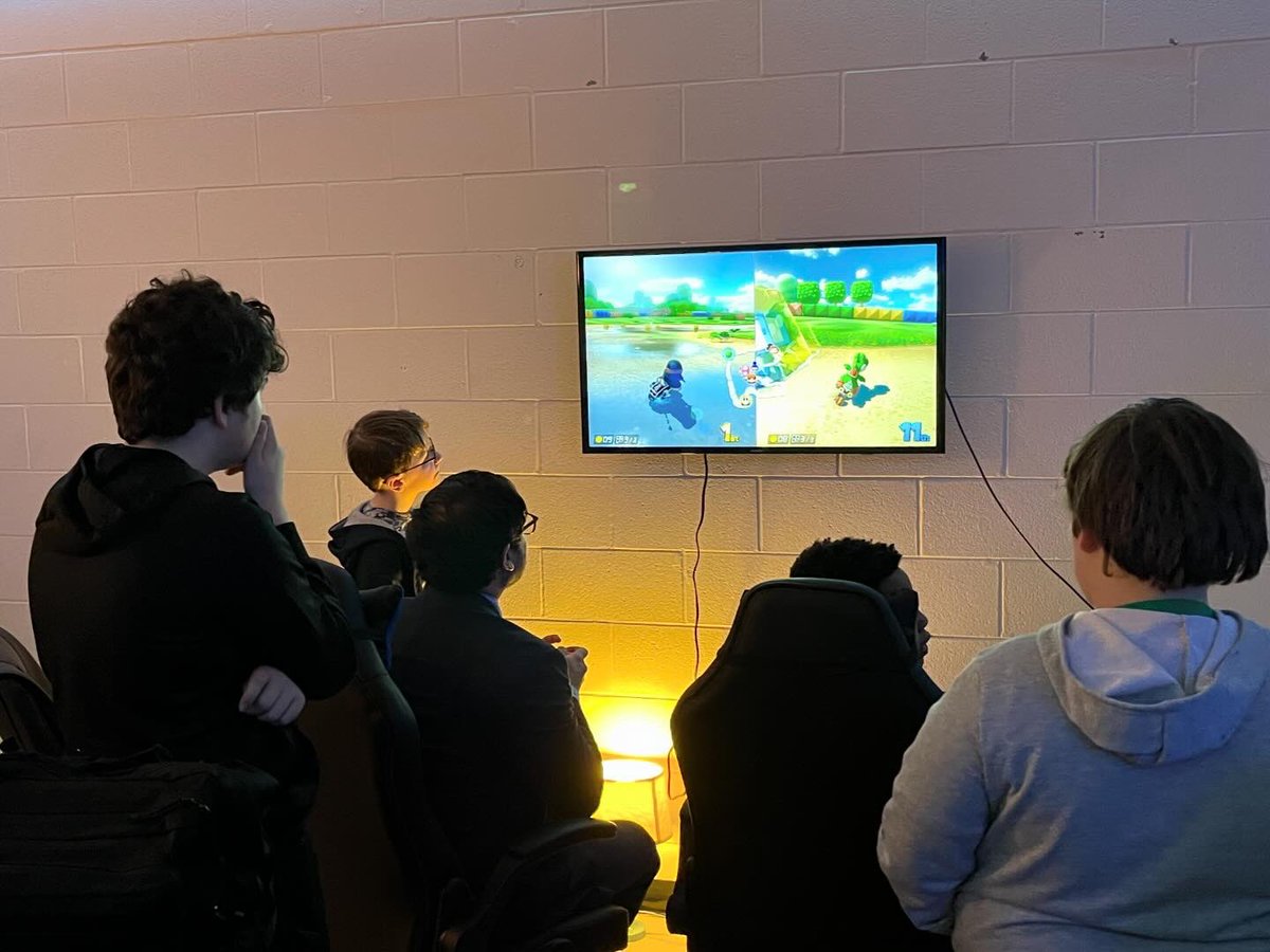 Jade Miller (@alphabet_miller) on Twitter photo Yesterday was our inaugural meeting of the e-sports club at <a href="/GMSEagles/">Goochland Middle School</a> ! We had a great time playing Mario Kart and <a href="/TechWithMatt/">Matt Caratachea, Ph.D.</a> stopped by to play a match with us! Yesterday was our inaugural meeting of the e-sports club at <a href="/GMSEagles/">Goochland Middle School</a> ! We had a great time playing Mario Kart and <a href="/TechWithMatt/">Matt Caratachea, Ph.D.</a> stopped by to play a match with us!