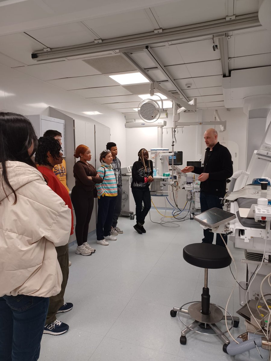 Amanda Barry (@dramandabarry1) on Twitter photo Huge thanks to #MPE Marco Kuntzsch @UPMCIreland <a href="/IAPM/">Migrante</a> for presenting Xray technology in healthcare & the #MedicalPhysics role to Biomedical Electronic Engineering students from <a href="/SETUCarlow/">paidise</a> with #Physics lecturers <a href="/Dramandabarry1/">Amanda Barry</a> <a href="/SETU_CWScience/">SETUCarlowScienceandhealth</a> & @ChrisKufazvinei Huge thanks to #MPE Marco Kuntzsch @UPMCIreland <a href="/IAPM/">Migrante</a> for presenting Xray technology in healthcare & the #MedicalPhysics role to Biomedical Electronic Engineering students from <a href="/SETUCarlow/">paidise</a> with #Physics lecturers <a href="/Dramandabarry1/">Amanda Barry</a> <a href="/SETU_CWScience/">SETUCarlowScienceandhealth</a> & @ChrisKufazvinei
