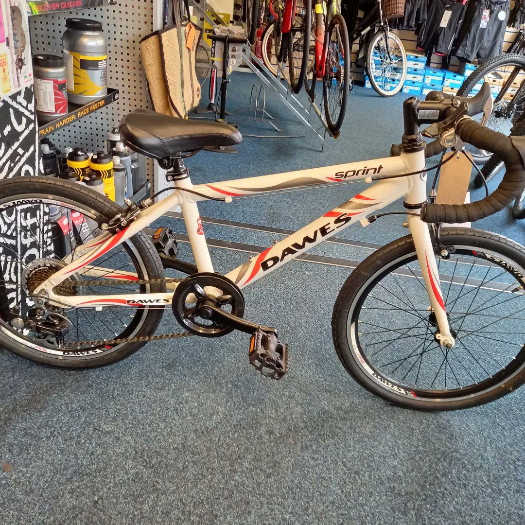 Dawes Sprint 20 Junior
7 Shimano gears
Was £249.99 now £175
#sale #saletime #Racing