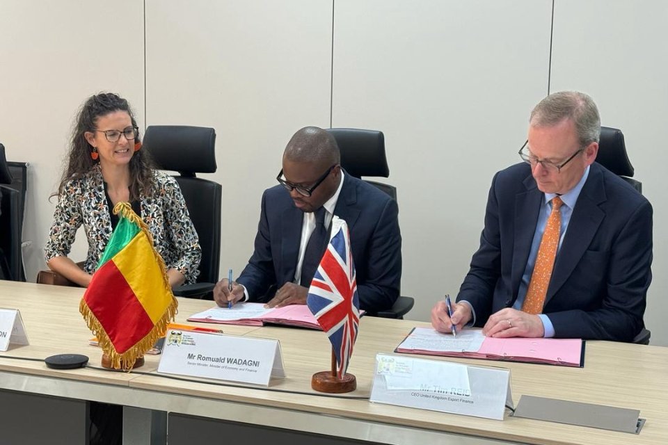 dintsinter's tweet photo. @ukef has signed a MOU with Benin’s Ministry of Economy and Finance to help local projects secure new financing. CEO, Tim Reid, also met with Togo’s Minister of Finance and Minister of Energy and Mines to discuss new opportunities for supporting various projects. https://t.co/s2kpyAErRh