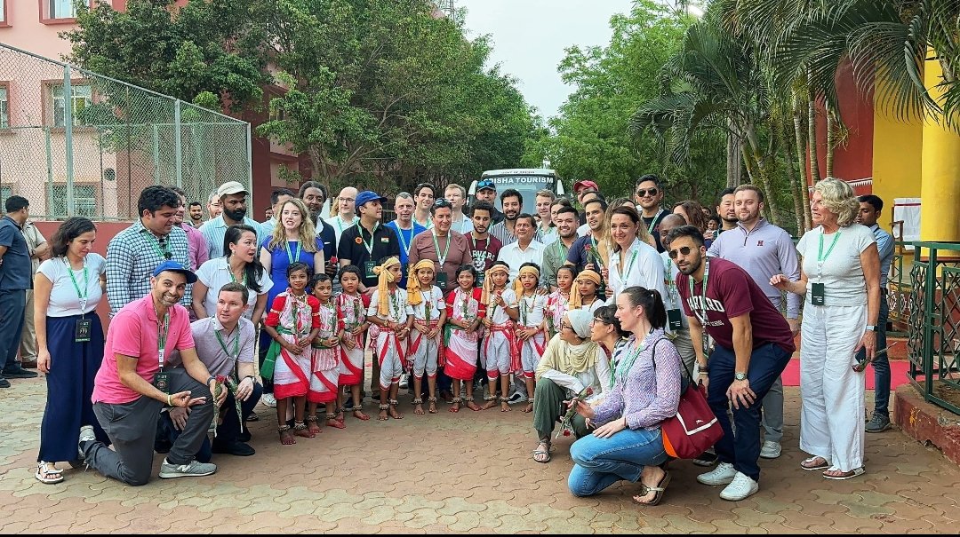 Delighted to welcome 40 distinguished delegates from Harvard Kennedy School for the Harvard India Trek at KIITKISS, focusing on Odisha's culture and socioeconomy.Proud to support their journey into education, healthcare, and tribal development.
@achyuta_samanta 
@kissfoundation