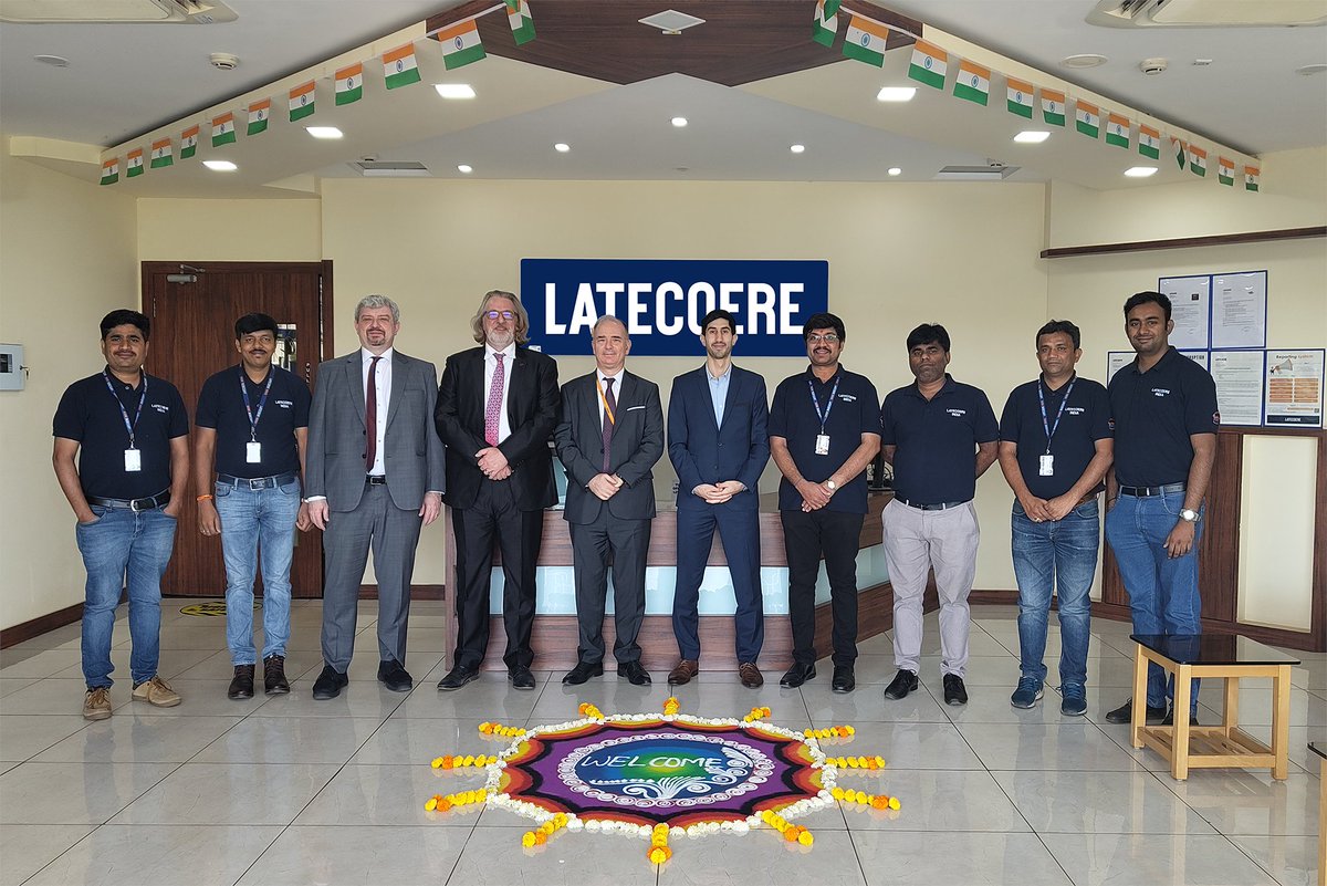 BangaloreFrance's tweet photo. In #Belagavi French Consul General Thierry Berthelot and economic advisors from the Regional Economic Service and @BFIndia_Tech were welcomed at 🇫🇷firm Latécoère's plant for a visit.
Belagavi offers investment opportunities to Indian and foreign firms.
@FranceinIndia @MBPatil https://t.co/ByZI6modYo