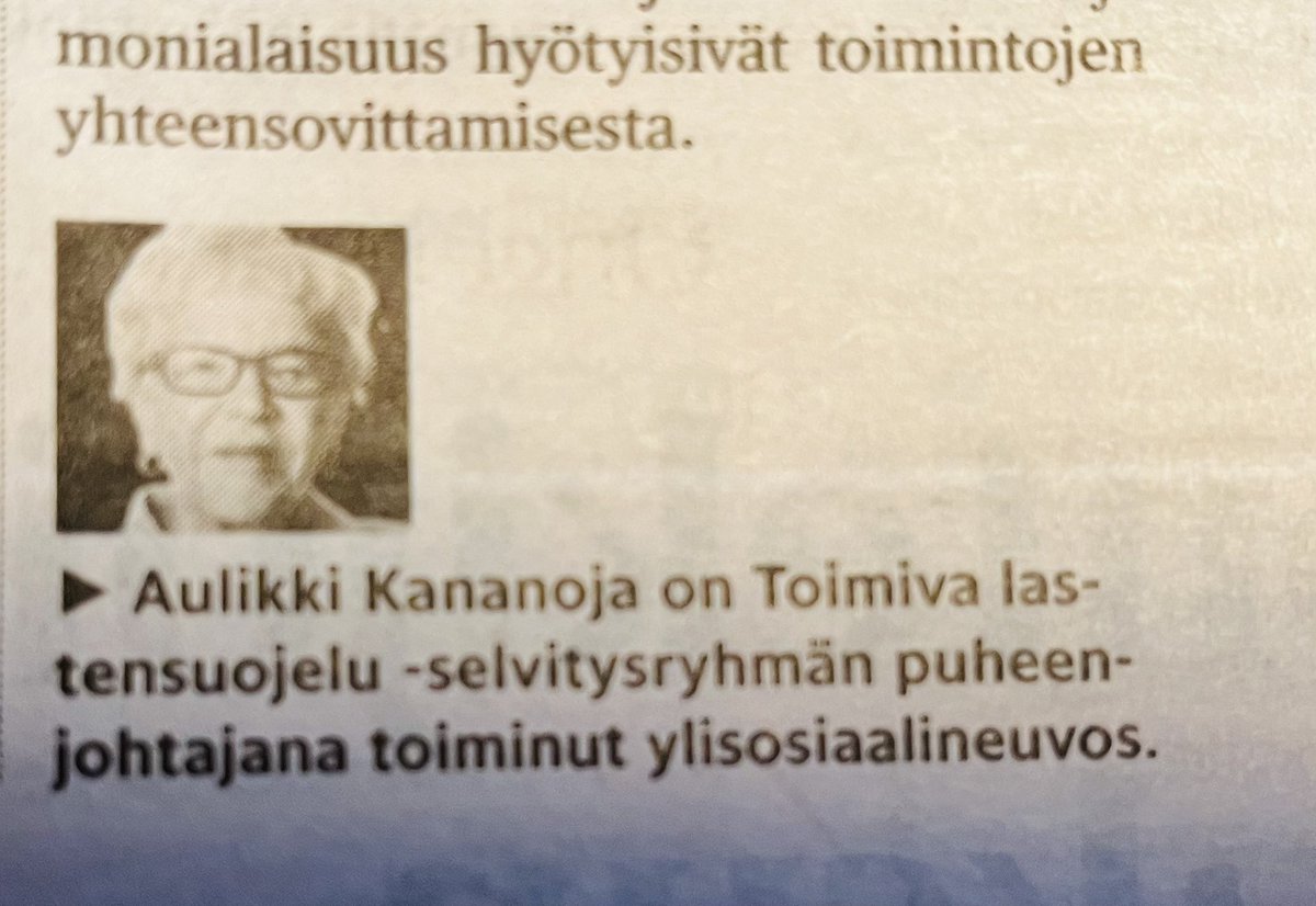 Miksi titteleiden oikea käyttö 🇫🇮 on niin vaikeaa, kainosteltavaa ja hävettävää? Ne tulevat nimen eteen, ei taakse @hsfi Joten selkeää olisi: Ylisosiaalineuvos Aulikki K. on Toimiva lastensuojelu selvitysryhmän pj Piste. Ei se sen vaikeampaa ole🤷‍♂️