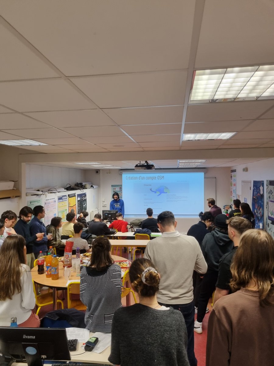 Retour sur la journée Carto Party ! Un grand merci à tous pour vos contributions précieuses et spécialement à Adrien Pavie pour son aide précieuse dans l'organisation ! 🎉 400 modifications ont été apportées. #OSM