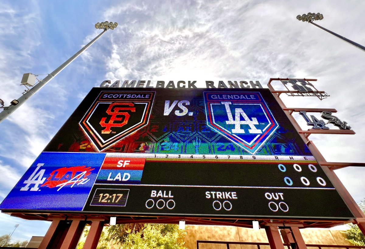 BluBlzer's tweet image. First time at #CamelbackRanch seeing the @Dodgers spring training. Had a blast! Park is beautiful!Smith, Hayward, and Ohtani hit homers!  Dodgers came away with a win against the Giants! ⚾️💙