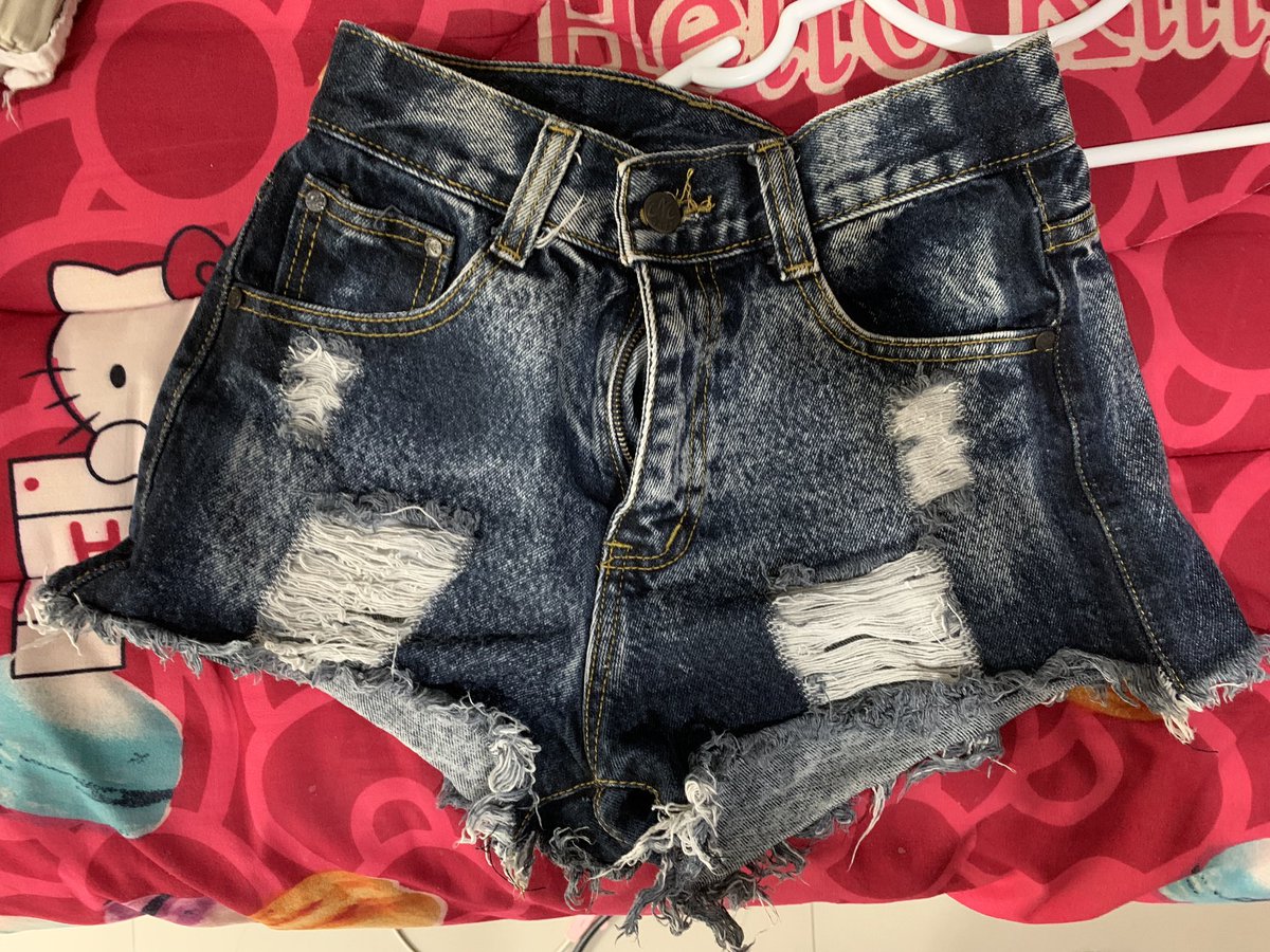 mykuromitry's tweet photo. (7) 50฿

#ส่งต่อเสื้อผ้า #ส่งต่อเสื้อผ้ามือสอง #y2kthailand #vghbkk #ส่งต่อสกินแคร์ #แจก #stylistshop #cintageshop #vghbkkมือสอง #ส่งต่อเสื้อผ้ามือ2 #ส่งต่อกระเป๋า https://t.co/n52zGjZWZs