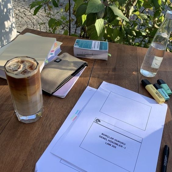 pilatesgirly's tweet photo. overpriced coffee and long study hours https://t.co/tdj8bWDLoQ