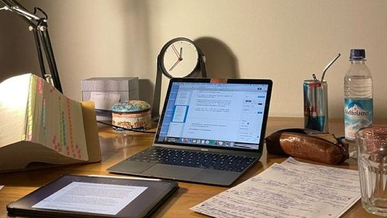 pilatesgirly's tweet photo. overpriced coffee and long study hours https://t.co/tdj8bWDLoQ