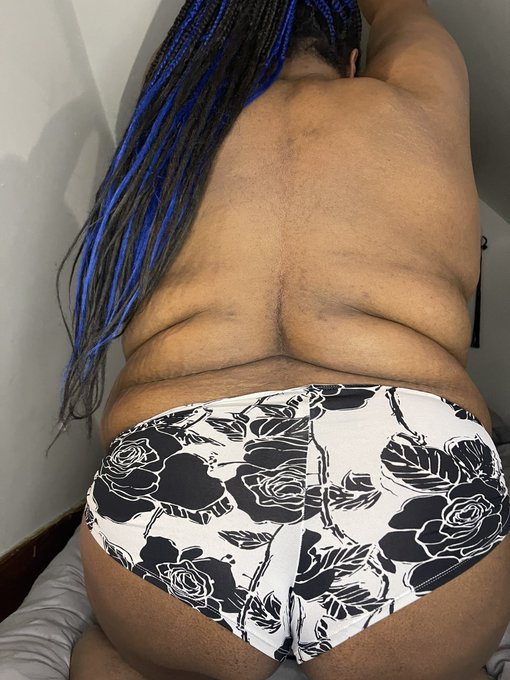 Happy hump day https://t.co/N0fQPlCvAi