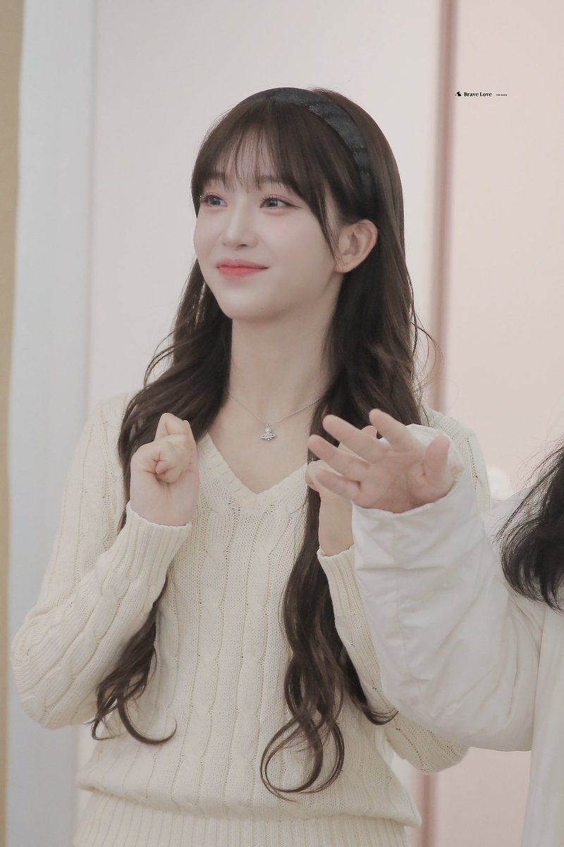 bravelove313's tweet photo. 너무 예뻐💓

#HAPPYSUMINDAY
#봄의_요정_뚬뚜미의_탄생일
#수민 #SUMIN #스테이씨 #STAYC https://t.co/5d8E21cb8j