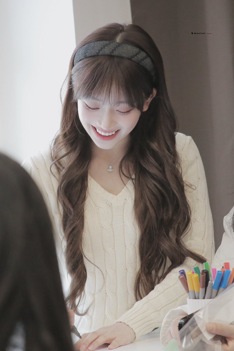 bravelove313's tweet photo. 너무 예뻐💓

#HAPPYSUMINDAY
#봄의_요정_뚬뚜미의_탄생일
#수민 #SUMIN #스테이씨 #STAYC https://t.co/5d8E21cb8j