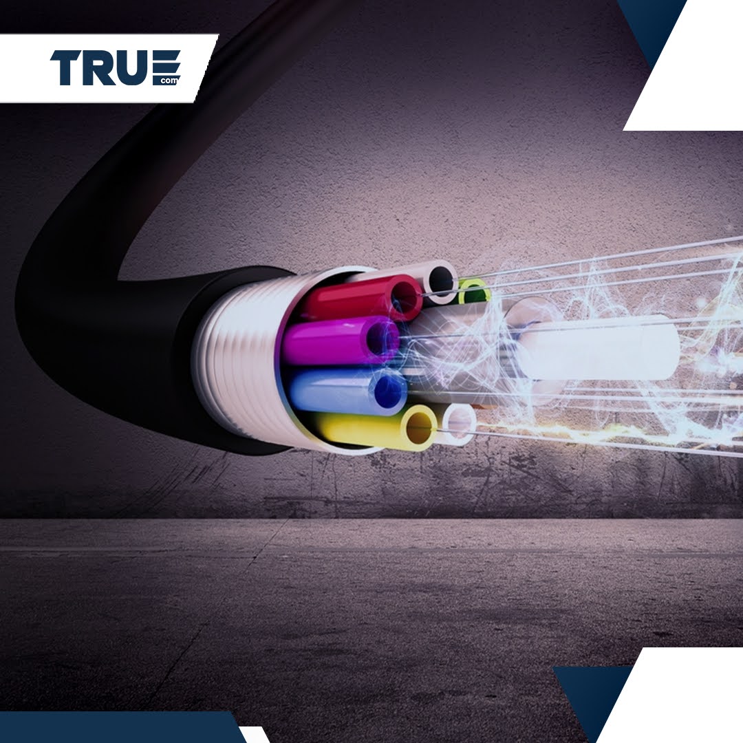 True_Com1's tweet photo. Explorez la vitesse de la lumière avec la #fibreoptique de #TrueCom ! 💫 Transférez des données à une vitesse inégalée, avec une fiabilité absolue et une évolutivité sans limite. 🌐https://t.co/emYArPGklW https://t.co/Qdaq1yQnqa