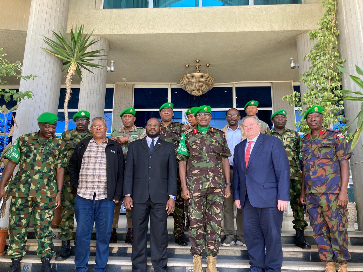 .@_AfricanUnion Monitoring, Verification & Compliance Mission led by Kenyan General Radina & w/ officers also from Nigeria and South Africa, play a key role in implementing the Cessation of Hostilities Agreement on Northern Ethiopia. Appreciate your commitment & service to peace.