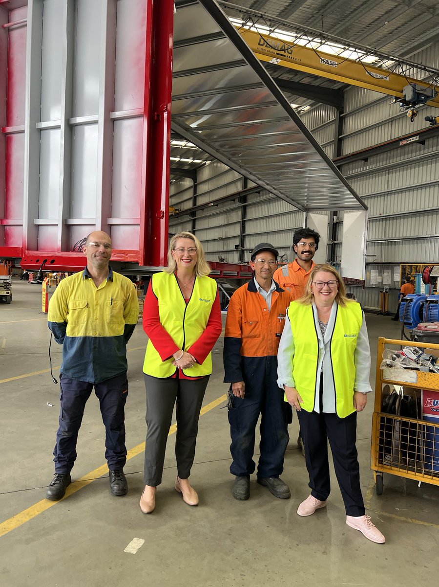 Checking out Kruger Transport’s factory here in Truganina this morning. This family owned business is now one of Australia’s leading semi trailer manufacturer that pride itself on reliability and safety.