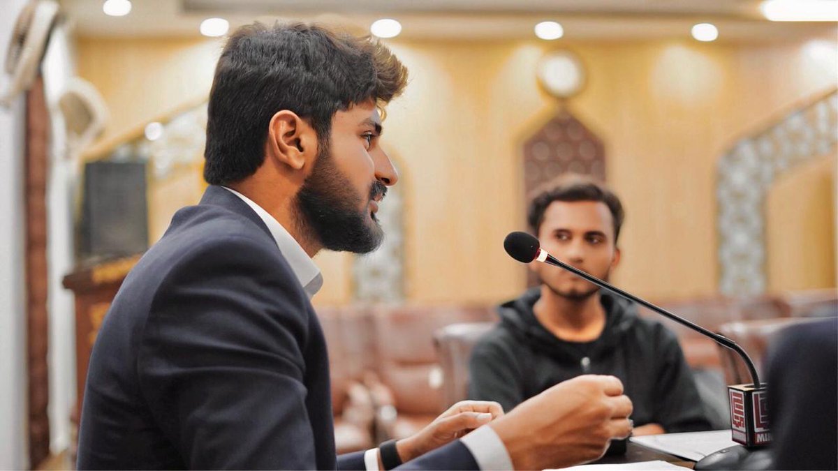 MSMPakistan_'s tweet image. مصطفوی سٹوڈنٹس موومنٹ لاہور زون کی ایگز یکٹیو ٹیم کا اجلاس مرکزی سیکرٹریٹ میں منعقد ہوا۔ اجلاس کی صدارت بردار احمدحسن صدر MSM لاہور نے کی۔ اجلاس میں ذمہ داران کو  شہر اعتکاف 2024 کے حوالے سے بریفینگ دی گئی۔
۔
۔
#MSMPakistan #MSMForStudents #MSMLahore #AitekafCity #شہرـاعتکاف