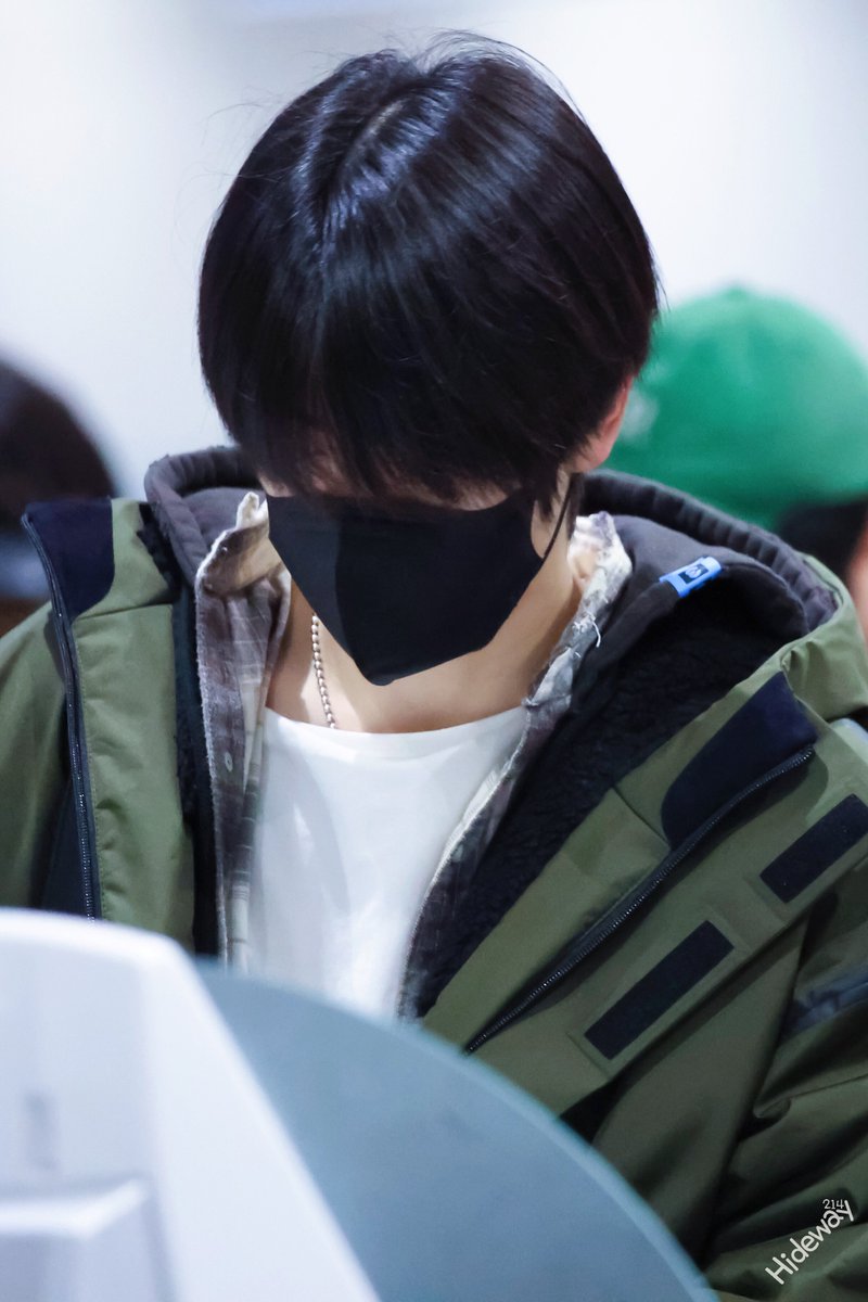Hideway214's tweet photo. 240208 재현 간사이 입국

#NCT127 #정재현 #정윤오 #JAEHYUN https://t.co/JuZ8MsCXf4