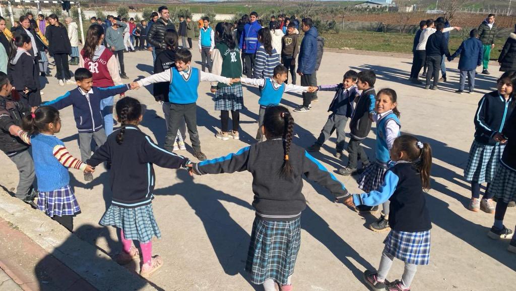 ulger_gucer's tweet photo. 28 Şubat Sivil Savunma Günü ve Mart Deprem Haftası Etkinlikleri kapsamında deprem tatbikatı Yapıldı. Ardından bu kapsamda hazırlanan program icra edildi https://t.co/GgS8epw4xn