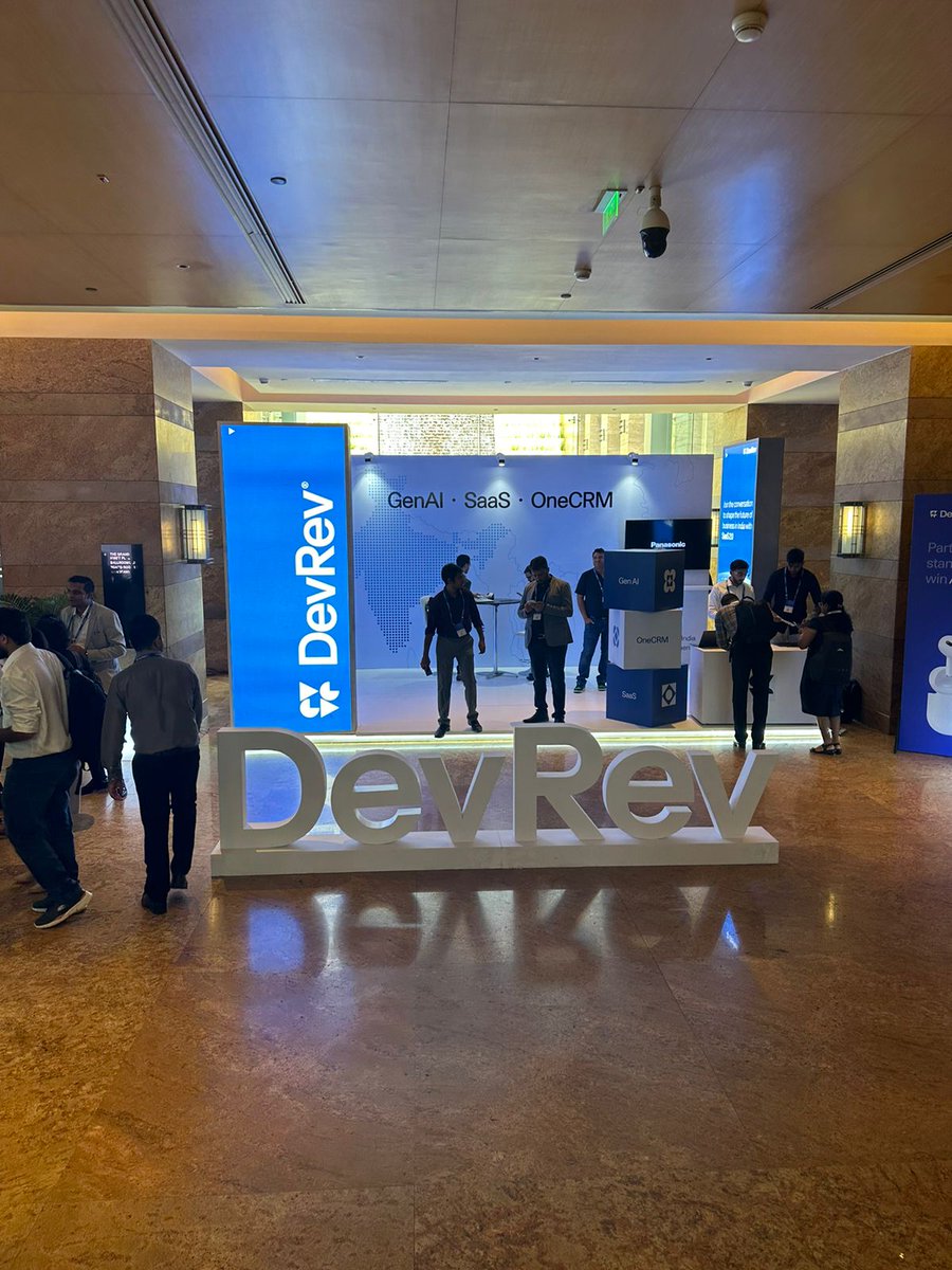 devrev's tweet photo. Effortless '24 is as vibrant and bustling as the city of dreams. 

#DevRevIndia #EffortlessMumbai24 https://t.co/DcvA4t4T20