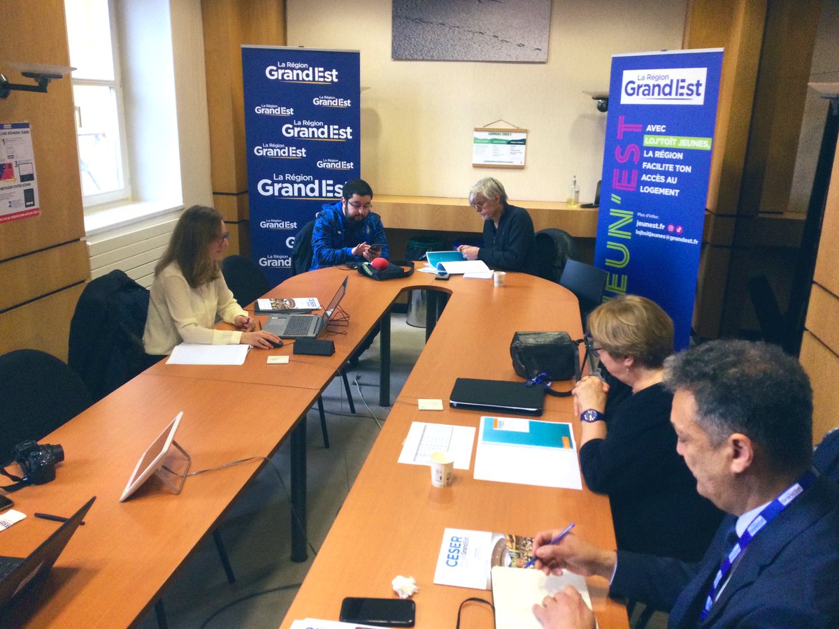 #Pleniere #CESER @regiongrandest 1er temps de travail en conférence de presse autour principalement de la contribution sur le Pacte des ruralités du Conseil régional animée par @briet_clemont et Dorothée Dhouib avec @RCF57 @xavierbrouet @PascalineMarion