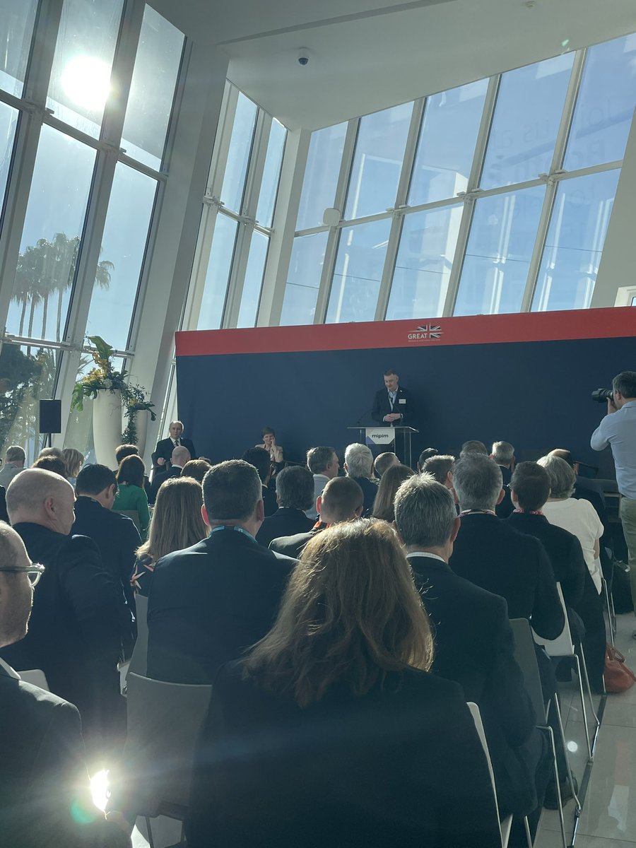 We’re now live from the <a href="/BritProp/">British Property Federation</a> breakfast event, uniting top UK and international investors with the UK Government. Our UK President <a href="/HomesNickW/">Nick Walkley</a> welcomed speakers <a href="/MelanieLeech4/">Melanie Leech</a> and Lord Dominic Johnson <a href="/DBTInvestment/">Dominic Johnson CBE</a>. Follow us for more updates! #MIPIM2024 #thepeopleforplace