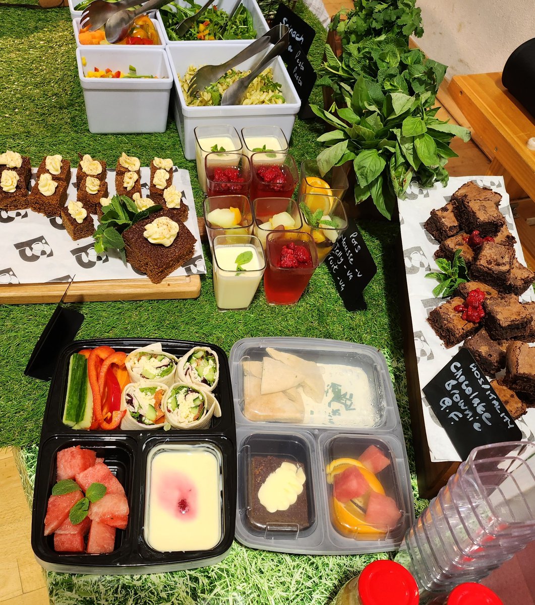 Master Chef interviews yesterday with a pupil parliament to select a new team for Sept. H/T amazed that pupils enjoyed the new textures and tastes! Gr8 food wins every time, not the cheapest bid! #schoolmeals <a href="/FruitAndVegKids/">FruitAndVegKids</a> <a href="/LACA_UK/">LACA</a> <a href="/fcsiuk/">FCSI UK & Ireland</a> <a href="/PSC_Alliance/">Public Sector Catering Alliance</a> <a href="/PSCMagazine/">Public Sector Catering</a>