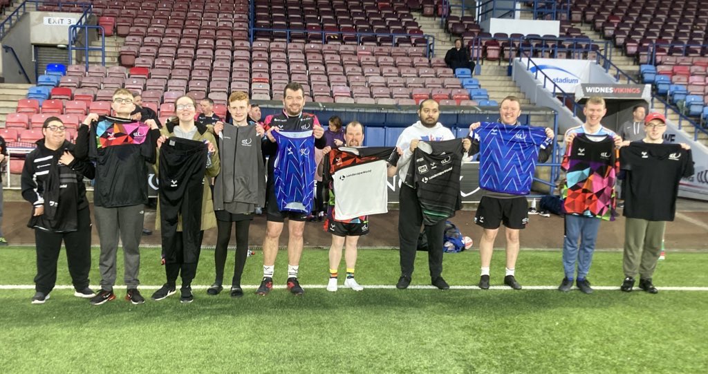 😀@WidnesRL @LDSuperLeague training has resumed @DcblStadium on Wednesdays at 5.00pm👏 Last week some players were delighted to receive some training kit from @jotestimonial 👍 New players are always welcome.