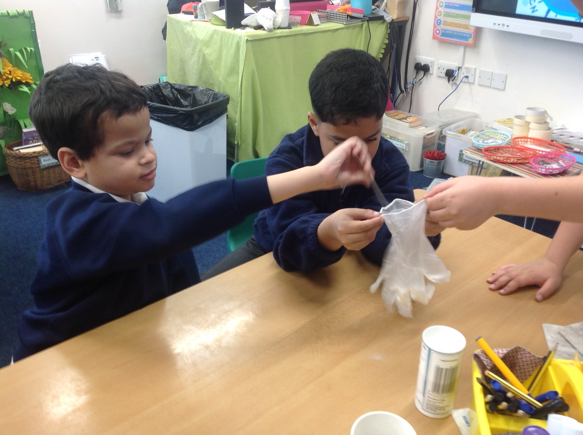 Year 4 had so much fun on Science Day - experimenting with states of matter and creating an exploding Giant's Hand! #GBS4Science #ScienceDay2024