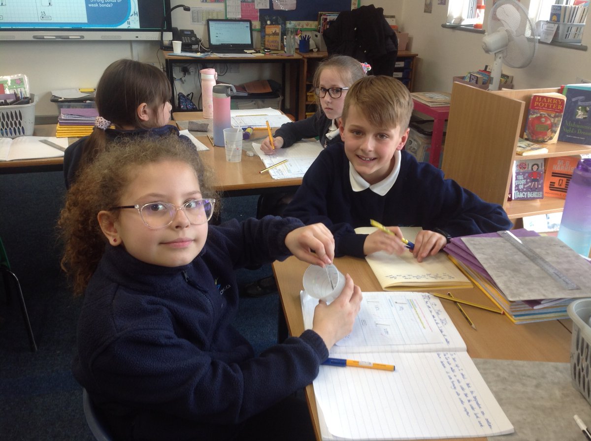 GBS_Birch's tweet photo. Year 4 had so much fun on Science Day - experimenting with states of matter and creating an exploding Giant's Hand! #GBS4Science #ScienceDay2024 https://t.co/Lo2BJD4YEG