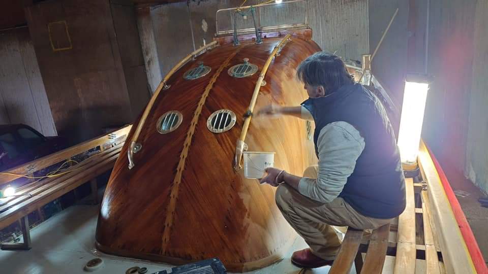 RescueWoodBoats's tweet image. #LucyLavers looking good as new layers of paint go on. 
Thank you to @WithamGroup for donating the blue paint 👌 
Great work by @boonbespokedecor Curlew Coastal Charters, @dave_fincham, @MarkDewson &amp;amp; @JohnKeyte
@NatHistShips 
#DunkirklittleShips