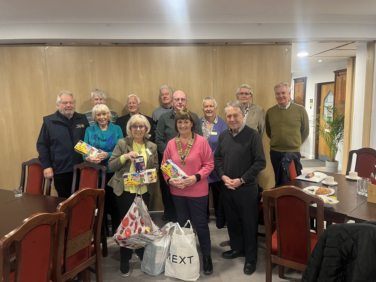 SchoolPriest tweet media