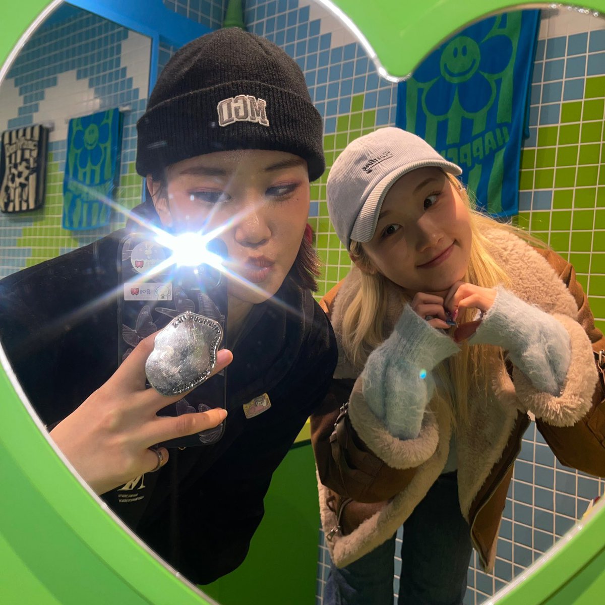 Lapillus_twt's tweet image. 샤나 샤나 샤나 햄스터 샤나짠 !!😗🫶
모야 모야 생일 축하해ㅑㅑ 
햄찌처럼 너무 귀엽구 항상 내 얘기도 너무 잘 들어주는 리더 샤나짠 매번 고맙다는 말 하고 싶었는데 못 해줘서 고멘네 😭,,

#Lapillus #라필루스 #Bessie #베시