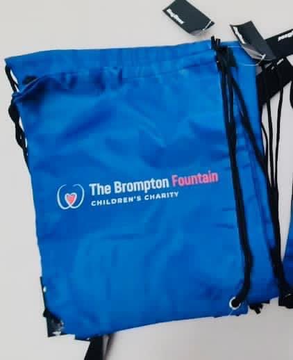 Our drawstring bags our perfect for keeping a few essentials handy whilst in hospital, a trip to the gym or for your child’s PE kit. Only £3 each for the next 10 sold (normal price £4). Get yours today via thebromptonfountain.shop ❤️💙 #ShowYourSupport #TeamBrompton #OnlineShop RT