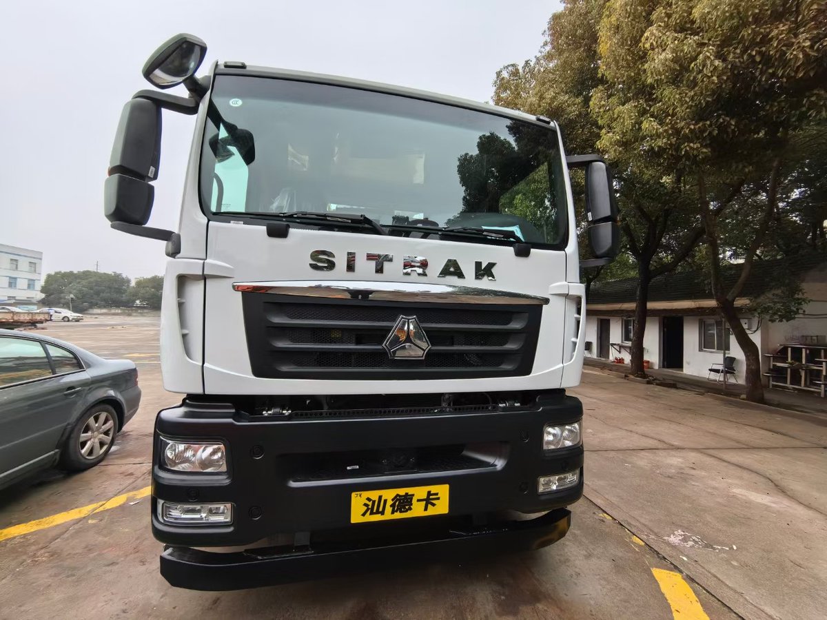 Beth_6_66's tweet photo. SITRAK chassis XCMG Shiweiying 37 meters pump truck 👍👍👍 https://t.co/6wc1CBRiiA
