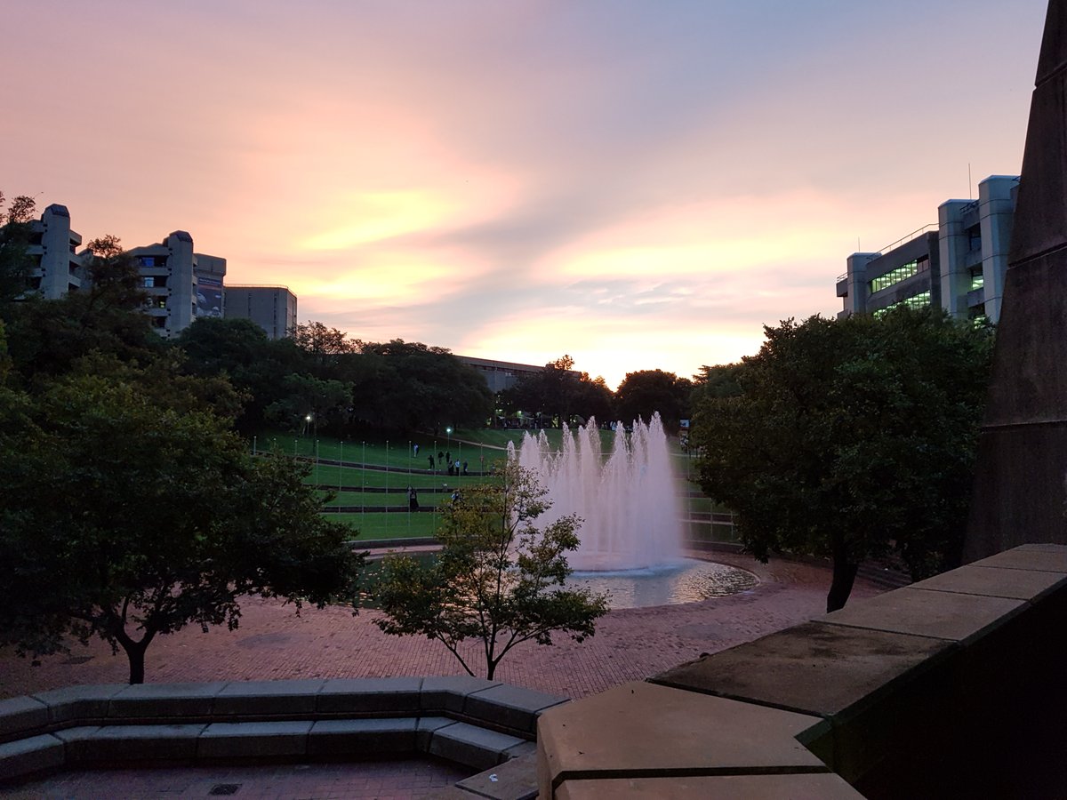 UJAccountancy's tweet image. What is your best memories of this fountain?

#UJ #LeadersInAccountingEducation #UJGraduations