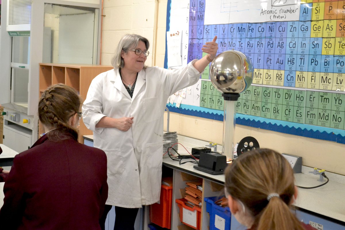 StPaulsSurrey's tweet photo. Students enjoying this week's Science Week activities. #scienceweek #BritishScienceWeek #scienceweek2024 #science #exploringscience #loveofscience https://t.co/ZoVwjfN07r