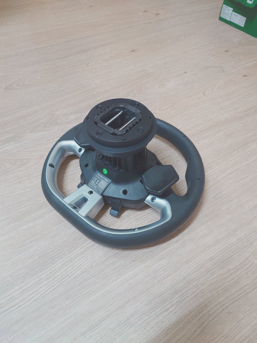 kusano_795's tweet photo. 84天的等待（~3/1），
還是覺得值得。
#fanatec https://t.co/e5WCRyFC5k