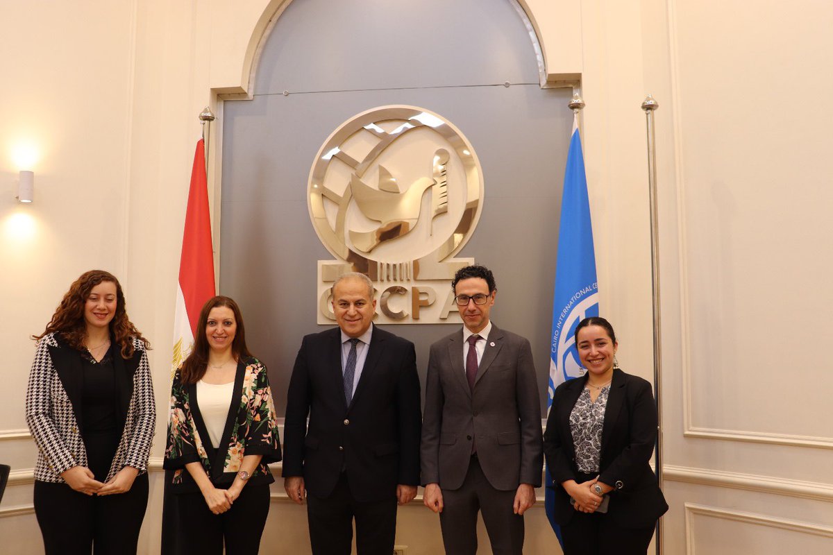 Pleased to receive Alfonso Verdu Perez, Head #ICRC #Egypt. Expressed appreciation for partnership with @ICRC in context of #AswanForum #Nexus & @COP27P initiative #Climate Responses for Sustaining #Peace (#CRSP) & for its key #humanitarian role in #conflict settings #Gaza #Sudan