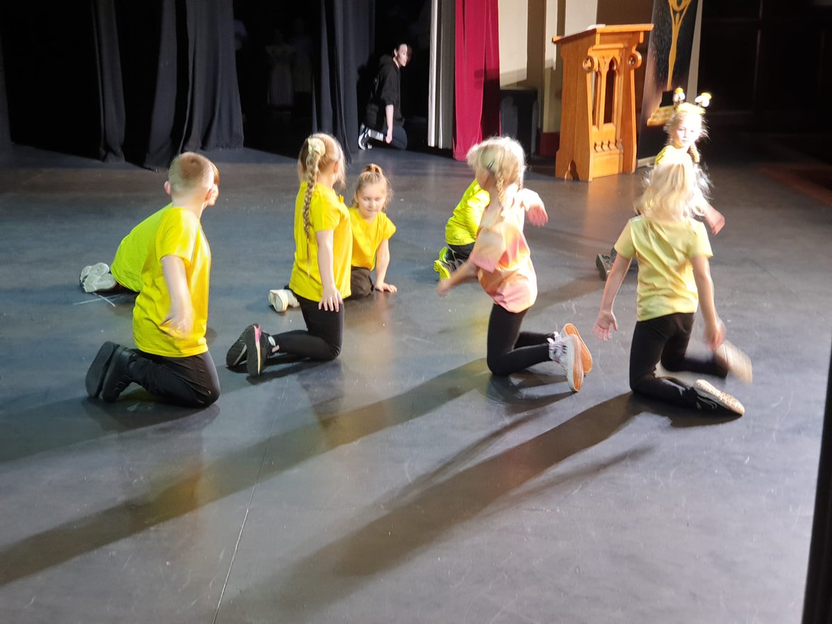 What a super performance from our KS1 street dancers 💃
Well done guys 💪
<a href="/school_ws/">WIlliamStockton</a>