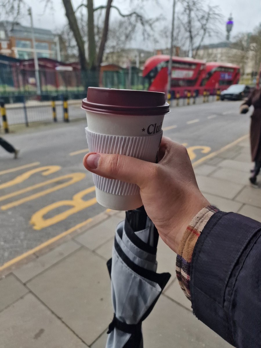 Arrived in London & got my Pret😁 Now off to be a judge for the student @NursingTimes 🥳 SUPER excited to find the next student child nurse of the year. Good luck to all of you!